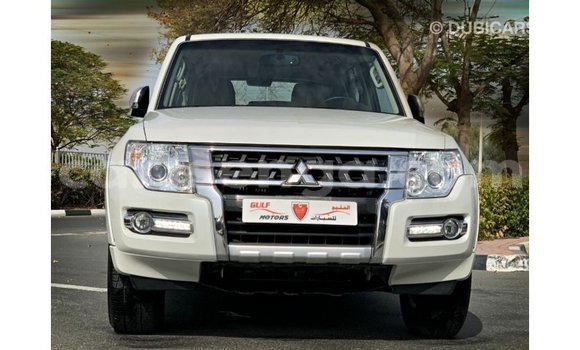 Acheter Import Voiture Mitsubishi Pajero Blanc à Import - Dubai, Hhohho Acheter Import Voiture Mitsubishi Pajero Blanc à Import - Dubai, Hhohho