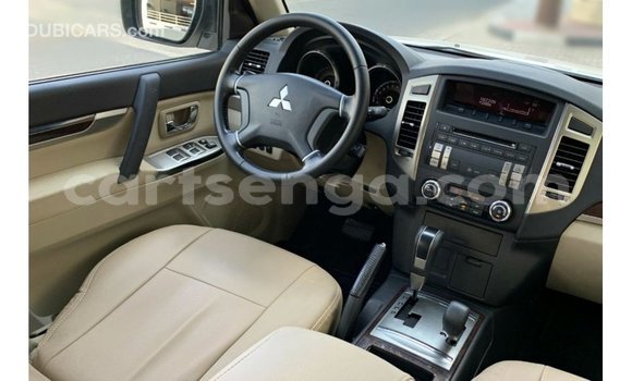 Acheter Import Voiture Mitsubishi Pajero Blanc à Import - Dubai, Hhohho Acheter Import Voiture Mitsubishi Pajero Blanc à Import - Dubai, Hhohho