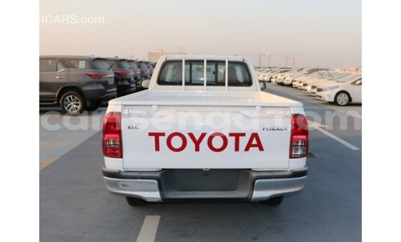 Acheter Import Voiture Toyota Hilux Blanc à Import - Dubai, Hhohho Acheter Import Voiture Toyota Hilux Blanc à Import - Dubai, Hhohho