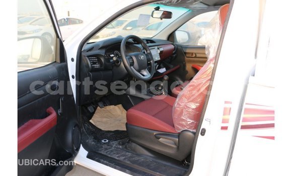 Acheter Import Voiture Toyota Hilux Blanc à Import - Dubai, Hhohho Acheter Import Voiture Toyota Hilux Blanc à Import - Dubai, Hhohho