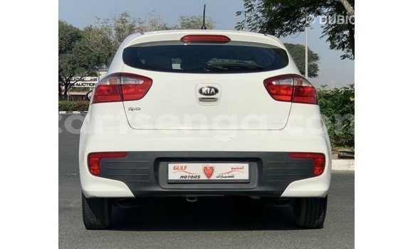 Acheter Import Voiture Kia Rio Blanc à Import - Dubai, Hhohho Acheter Import Voiture Kia Rio Blanc à Import - Dubai, Hhohho