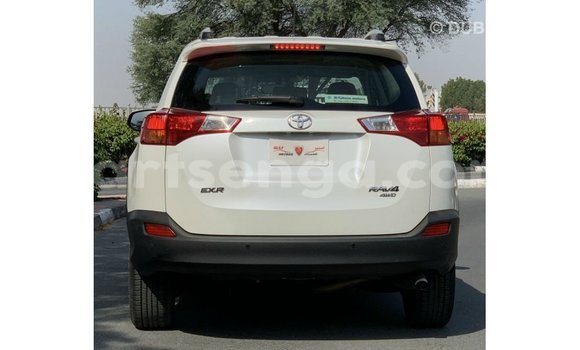 Acheter Import Voiture Toyota 4Runner Blanc à Import - Dubai, Hhohho Acheter Import Voiture Toyota 4Runner Blanc à Import - Dubai, Hhohho