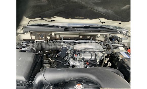 Acheter Import Voiture Mitsubishi Pajero Blanc à Import - Dubai, Hhohho Acheter Import Voiture Mitsubishi Pajero Blanc à Import - Dubai, Hhohho