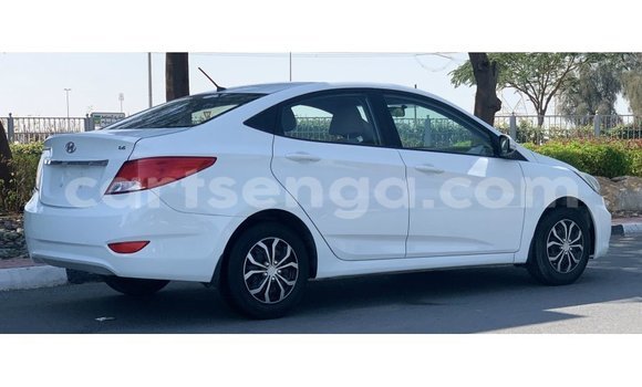 Acheter Import Voiture Hyundai Accent Blanc à Import - Dubai, Hhohho Acheter Import Voiture Hyundai Accent Blanc à Import - Dubai, Hhohho