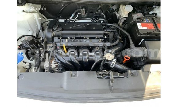 Acheter Import Voiture Hyundai Accent Blanc à Import - Dubai, Hhohho Acheter Import Voiture Hyundai Accent Blanc à Import - Dubai, Hhohho