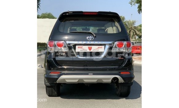 Acheter Import Voiture Toyota Fortuner Noir à Import - Dubai, Hhohho Acheter Import Voiture Toyota Fortuner Noir à Import - Dubai, Hhohho
