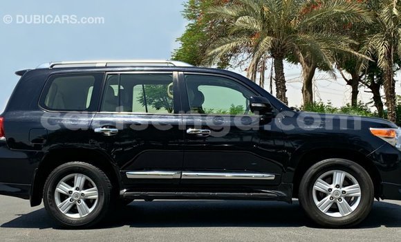 Acheter Import Voiture Toyota Land Cruiser Noir à Import - Dubai, Hhohho Acheter Import Voiture Toyota Land Cruiser Noir à Import - Dubai, Hhohho