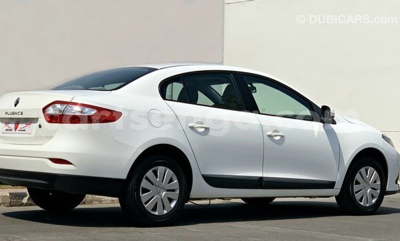 Acheter Import Voiture Renault Fluence Blanc à Import - Dubai, Hhohho Acheter Import Voiture Renault Fluence Blanc à Import - Dubai, Hhohho