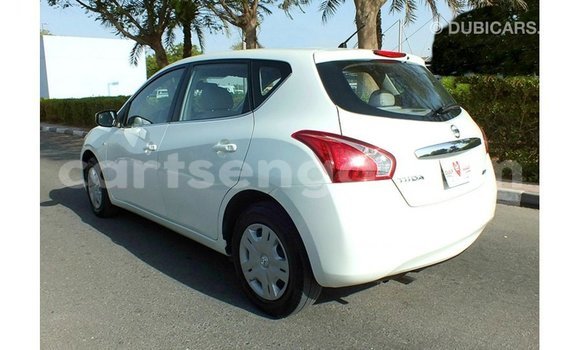 Acheter Import Voiture Nissan Tiida Blanc à Import - Dubai, Hhohho Acheter Import Voiture Nissan Tiida Blanc à Import - Dubai, Hhohho