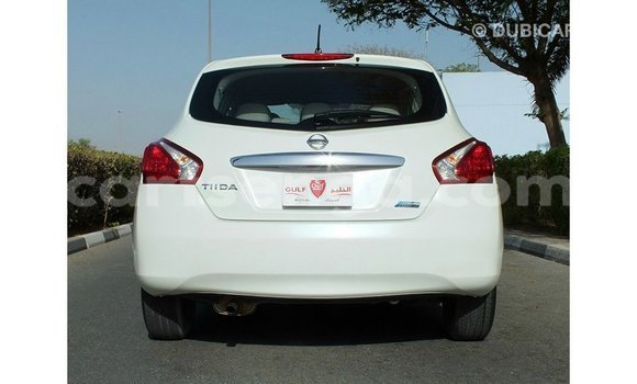 Acheter Import Voiture Nissan Tiida Blanc à Import - Dubai, Hhohho Acheter Import Voiture Nissan Tiida Blanc à Import - Dubai, Hhohho