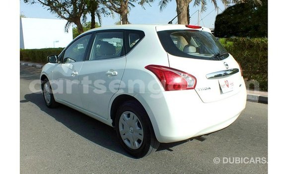 Acheter Import Voiture Nissan Tiida Blanc à Import - Dubai, Hhohho Acheter Import Voiture Nissan Tiida Blanc à Import - Dubai, Hhohho