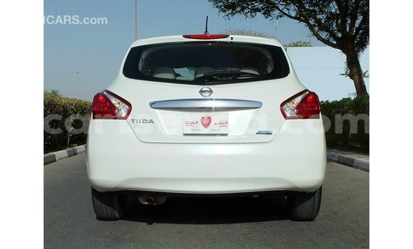 Acheter Import Voiture Nissan Tiida Blanc à Import - Dubai, Hhohho Acheter Import Voiture Nissan Tiida Blanc à Import - Dubai, Hhohho