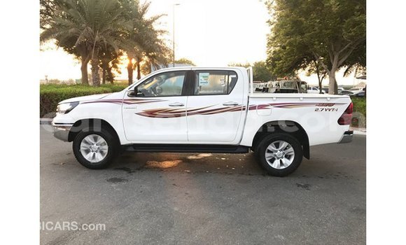 Acheter Import Voiture Toyota Hilux Blanc à Import - Dubai, Hhohho Acheter Import Voiture Toyota Hilux Blanc à Import - Dubai, Hhohho
