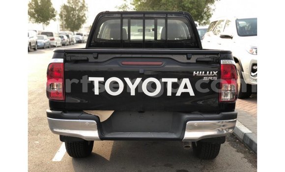 Acheter Import Voiture Toyota Hilux Noir à Import - Dubai, Hhohho Acheter Import Voiture Toyota Hilux Noir à Import - Dubai, Hhohho