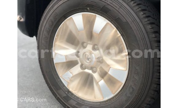 Acheter Import Voiture Toyota Hilux Noir à Import - Dubai, Hhohho Acheter Import Voiture Toyota Hilux Noir à Import - Dubai, Hhohho