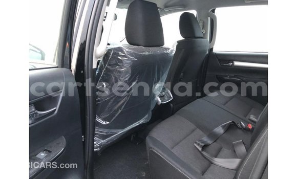 Acheter Import Voiture Toyota Hilux Noir à Import - Dubai, Hhohho Acheter Import Voiture Toyota Hilux Noir à Import - Dubai, Hhohho