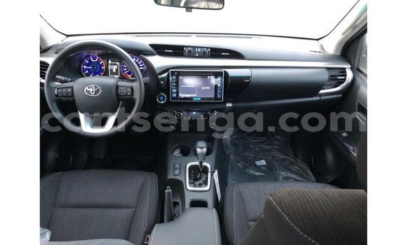Acheter Import Voiture Toyota Hilux Noir à Import - Dubai, Hhohho Acheter Import Voiture Toyota Hilux Noir à Import - Dubai, Hhohho