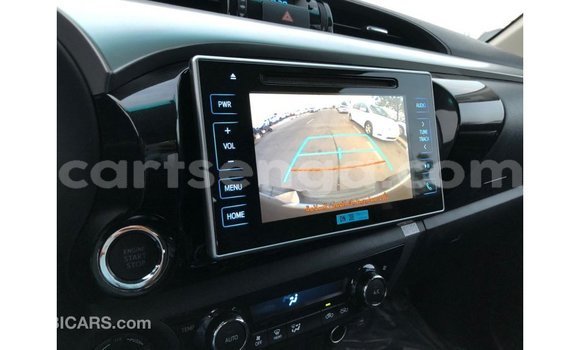 Acheter Import Voiture Toyota Hilux Noir à Import - Dubai, Hhohho Acheter Import Voiture Toyota Hilux Noir à Import - Dubai, Hhohho