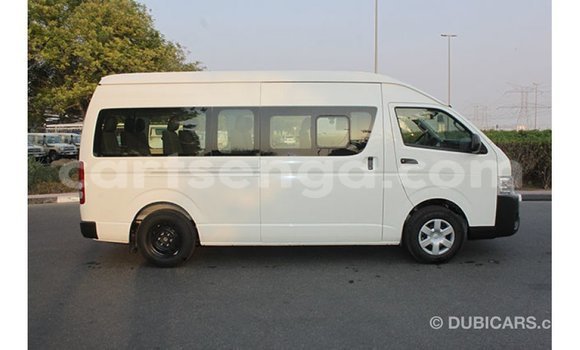 Buy Import Toyota Hiace White Car in Import - Dubai in Hhohho Buy Import Toyota Hiace White Car in Import - Dubai in Hhohho