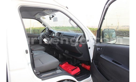 Buy Import Toyota Hiace White Car in Import - Dubai in Hhohho Buy Import Toyota Hiace White Car in Import - Dubai in Hhohho