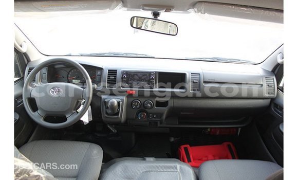 Buy Import Toyota Hiace White Car in Import - Dubai in Hhohho Buy Import Toyota Hiace White Car in Import - Dubai in Hhohho