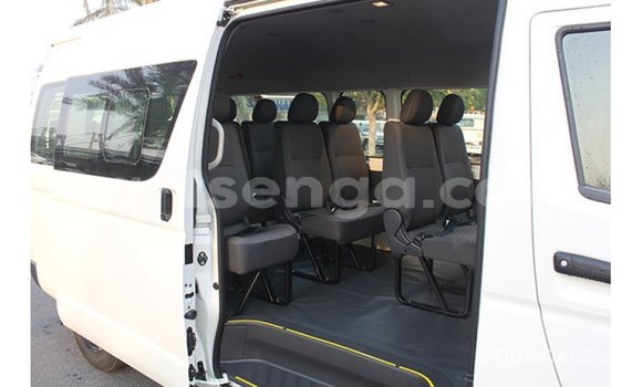 Buy Import Toyota Hiace White Car in Import - Dubai in Hhohho Buy Import Toyota Hiace White Car in Import - Dubai in Hhohho