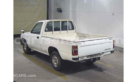 Acheter Import Voiture Toyota Hilux Blanc à Import - Dubai, Hhohho Acheter Import Voiture Toyota Hilux Blanc à Import - Dubai, Hhohho