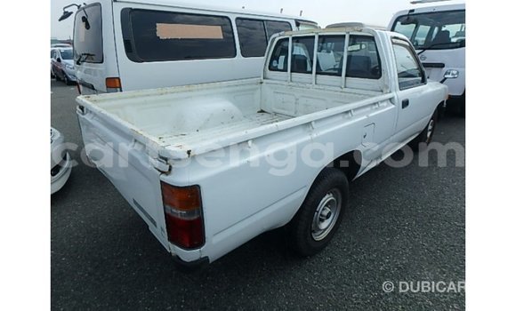 Acheter Import Voiture Toyota Hilux Blanc à Import - Dubai, Hhohho Acheter Import Voiture Toyota Hilux Blanc à Import - Dubai, Hhohho
