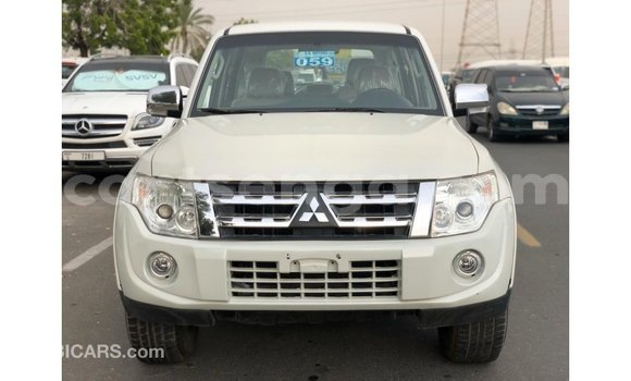 Nunua Imported Mitsubishi Pajero White Gari ndani ya Import - Dubai nchini Hhohho Nunua Imported Mitsubishi Pajero White Gari ndani ya Import - Dubai nchini Hhohho