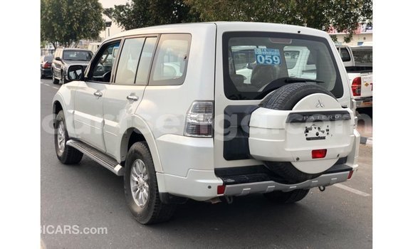 Nunua Imported Mitsubishi Pajero White Gari ndani ya Import - Dubai nchini Hhohho Nunua Imported Mitsubishi Pajero White Gari ndani ya Import - Dubai nchini Hhohho