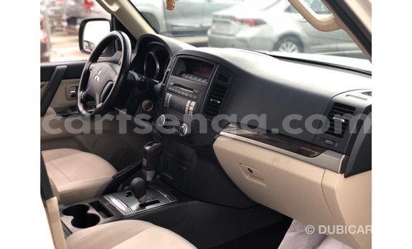 Nunua Imported Mitsubishi Pajero White Gari ndani ya Import - Dubai nchini Hhohho Nunua Imported Mitsubishi Pajero White Gari ndani ya Import - Dubai nchini Hhohho
