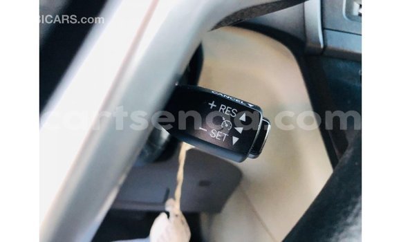 Nunua Imported Toyota Sienna White Gari ndani ya Import - Dubai nchini Hhohho Nunua Imported Toyota Sienna White Gari ndani ya Import - Dubai nchini Hhohho