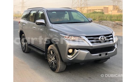 Nunua Imported Toyota Fortuner Other Gari ndani ya Import - Dubai nchini Hhohho Nunua Imported Toyota Fortuner Other Gari ndani ya Import - Dubai nchini Hhohho
