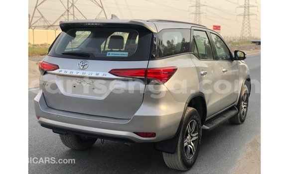 Nunua Imported Toyota Fortuner Other Gari ndani ya Import - Dubai nchini Hhohho Nunua Imported Toyota Fortuner Other Gari ndani ya Import - Dubai nchini Hhohho