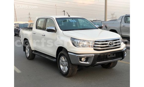 Acheter Import Voiture Toyota Hilux Blanc à Import - Dubai, Hhohho Acheter Import Voiture Toyota Hilux Blanc à Import - Dubai, Hhohho