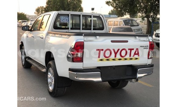Acheter Import Voiture Toyota Hilux Blanc à Import - Dubai, Hhohho Acheter Import Voiture Toyota Hilux Blanc à Import - Dubai, Hhohho