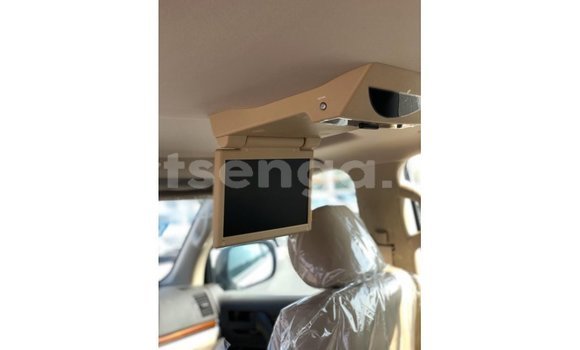 Nunua Imported Toyota Land Cruiser White Gari ndani ya Import - Dubai nchini Hhohho Nunua Imported Toyota Land Cruiser White Gari ndani ya Import - Dubai nchini Hhohho
