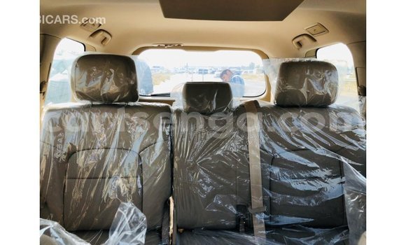 Nunua Imported Toyota Land Cruiser White Gari ndani ya Import - Dubai nchini Hhohho Nunua Imported Toyota Land Cruiser White Gari ndani ya Import - Dubai nchini Hhohho