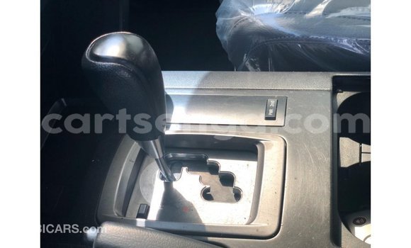 Acheter Import Voiture Toyota Land Cruiser Blanc à Import - Dubai, Hhohho Acheter Import Voiture Toyota Land Cruiser Blanc à Import - Dubai, Hhohho