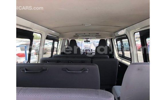 Nunua Imported Toyota Hiace White Gari ndani ya Import - Dubai nchini Hhohho Nunua Imported Toyota Hiace White Gari ndani ya Import - Dubai nchini Hhohho