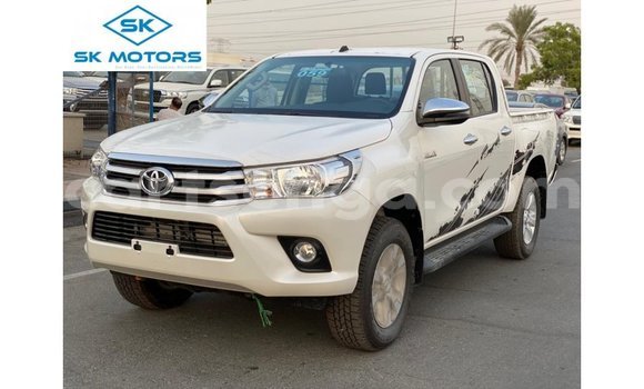 Nunua Imported Toyota Hilux White Gari ndani ya Import - Dubai nchini Hhohho
