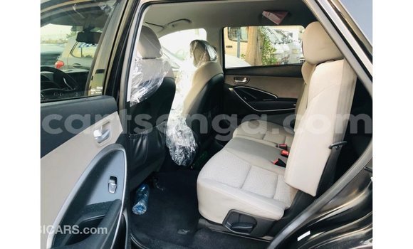 Nunua Imported Hyundai Santa Fe Black Gari ndani ya Import - Dubai nchini Hhohho Nunua Imported Hyundai Santa Fe Black Gari ndani ya Import - Dubai nchini Hhohho