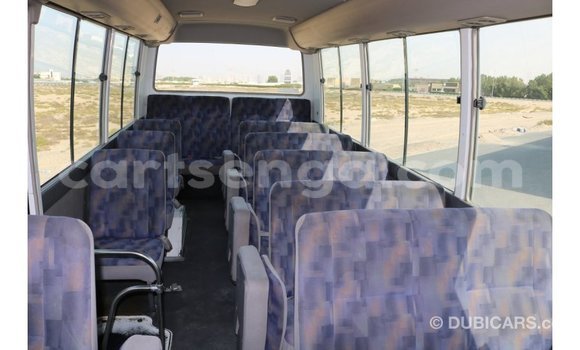 Buy Import Nissan Evalia White Truck in Import - Dubai in Hhohho Buy Import Nissan Evalia White Truck in Import - Dubai in Hhohho