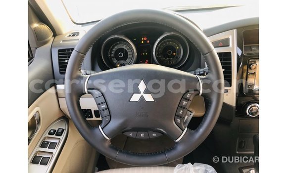 Nunua Imported Mitsubishi Pajero Black Gari ndani ya Import - Dubai nchini Hhohho Nunua Imported Mitsubishi Pajero Black Gari ndani ya Import - Dubai nchini Hhohho