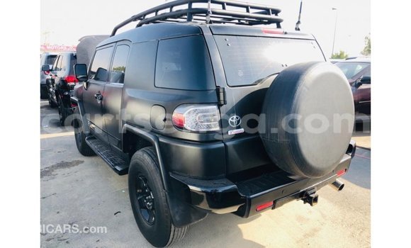 Nunua Imported Toyota FJ Cruiser Black Gari ndani ya Import - Dubai nchini Hhohho Nunua Imported Toyota FJ Cruiser Black Gari ndani ya Import - Dubai nchini Hhohho