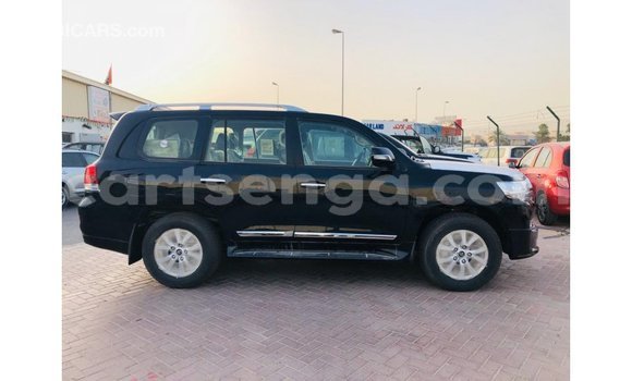 Nunua Imported Toyota Land Cruiser Black Gari ndani ya Import - Dubai nchini Hhohho Nunua Imported Toyota Land Cruiser Black Gari ndani ya Import - Dubai nchini Hhohho