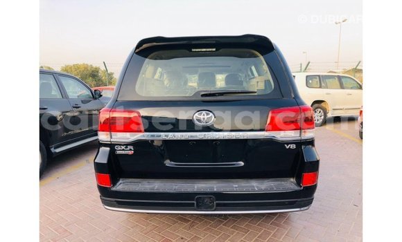 Nunua Imported Toyota Land Cruiser Black Gari ndani ya Import - Dubai nchini Hhohho Nunua Imported Toyota Land Cruiser Black Gari ndani ya Import - Dubai nchini Hhohho