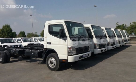 Buy Import Mitsubishi Carisma White Car in Import - Dubai in Hhohho Buy Import Mitsubishi Carisma White Car in Import - Dubai in Hhohho