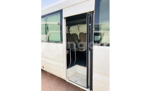 Nunua Imported Toyota Coaster White Gari ndani ya Import - Dubai nchini Hhohho Nunua Imported Toyota Coaster White Gari ndani ya Import - Dubai nchini Hhohho
