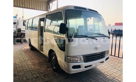 Nunua Imported Toyota Coaster White Gari ndani ya Import - Dubai nchini Hhohho Nunua Imported Toyota Coaster White Gari ndani ya Import - Dubai nchini Hhohho